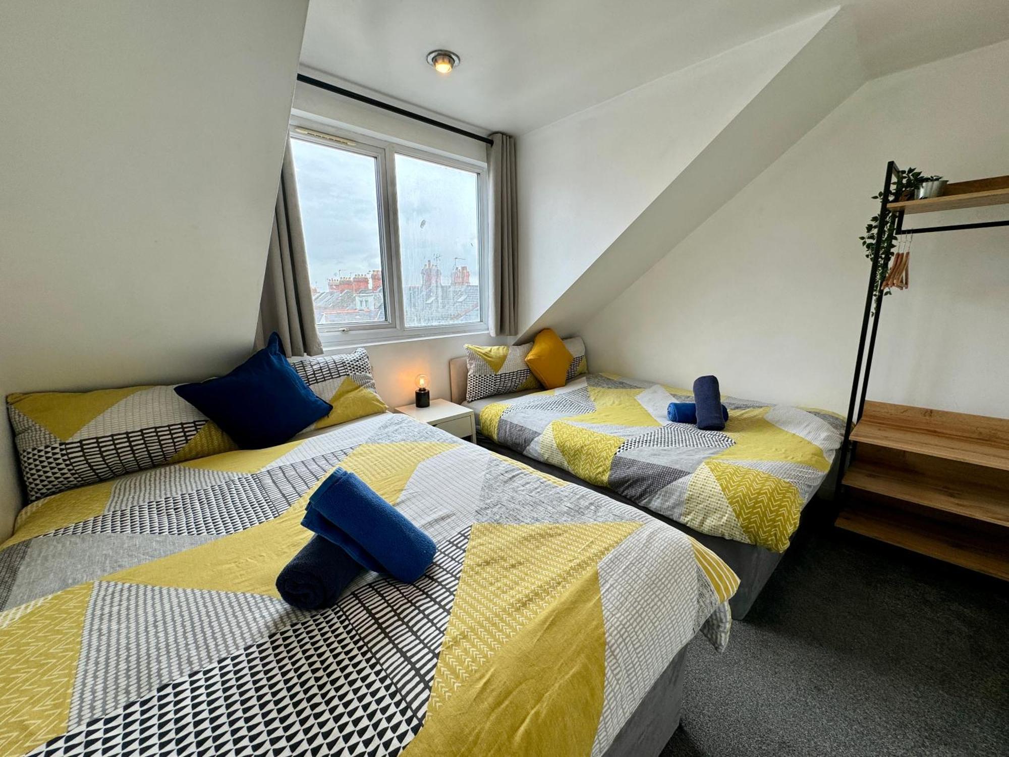 Space For Groups, 10 Mins From Queen St! Cardiff Zewnętrze zdjęcie