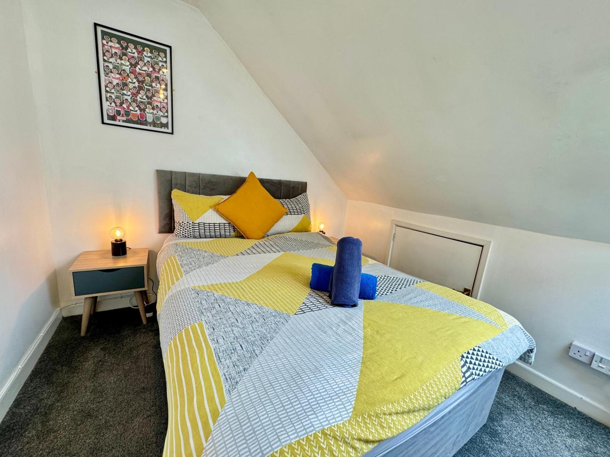 Space For Groups, 10 Mins From Queen St! Cardiff Zewnętrze zdjęcie